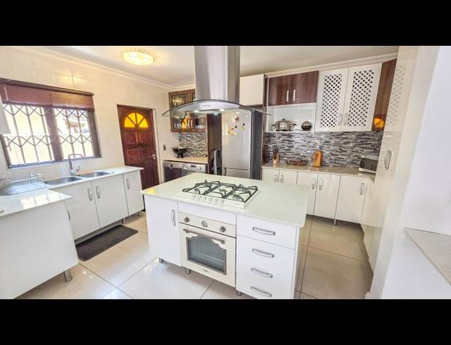 3 BEDROOM HOUSE FOR SALE IN RADIOKOP